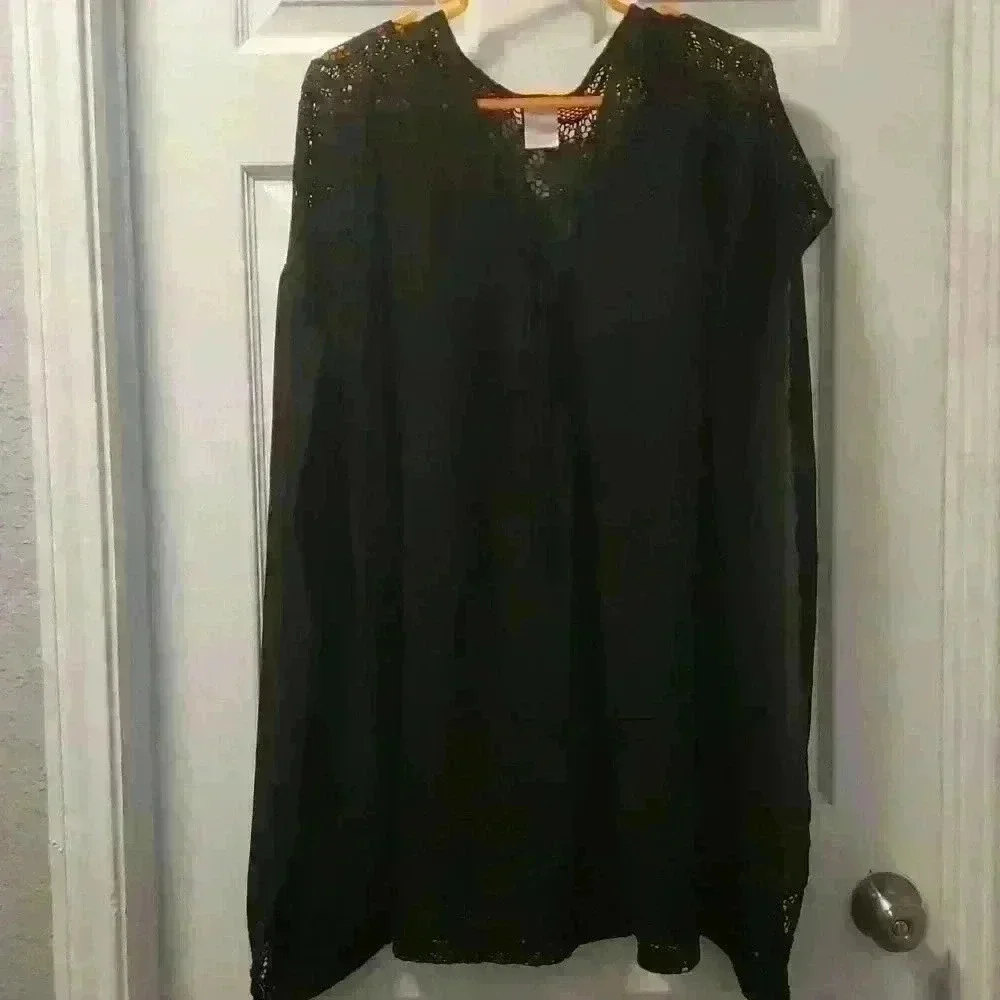Black Merona cover up. Sz med. - Picture 1 of 3